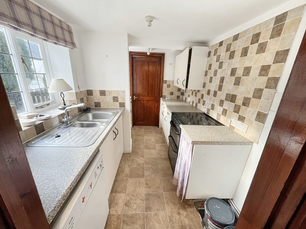 Property photo 3 of 6