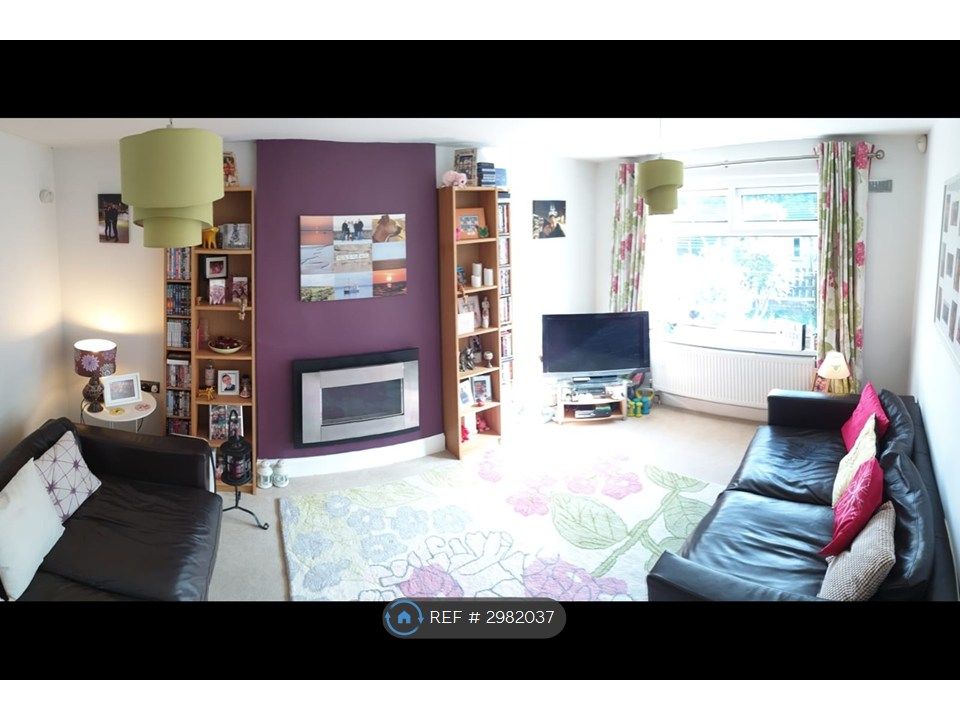 Property photo 1 of 11 Living Room.Gas Fire,Leather Suite,Tv Stand