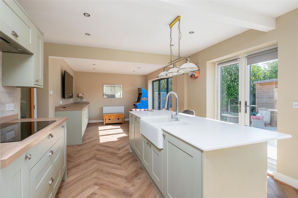 Property photo 2 of 16 Kitchen/Dining/Living