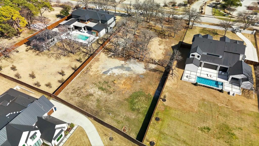 Property photo 2 of 8 <Alttext/>