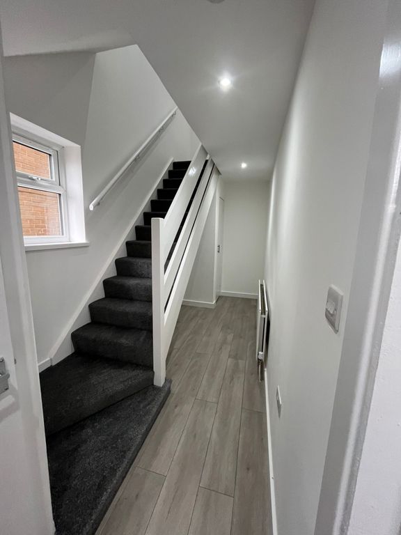 Property photo 3 of 10 8948A2E2-1F59-417c-981d-A949F53Dcfec