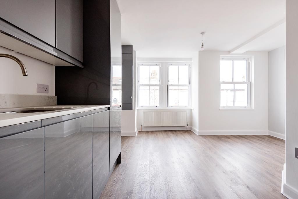 Property photo 2 of 15 Kitchen