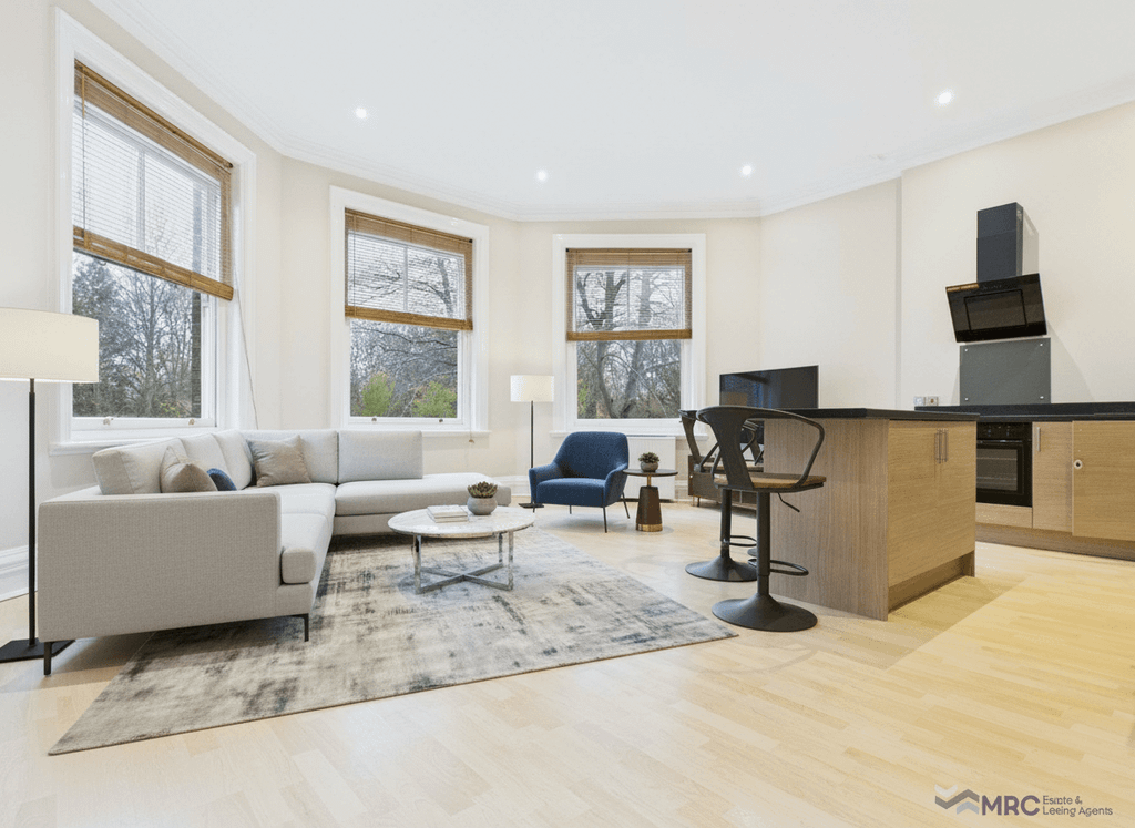 Property photo 1 of 23 Gated Modern Two Bedroom Apartment With Parking