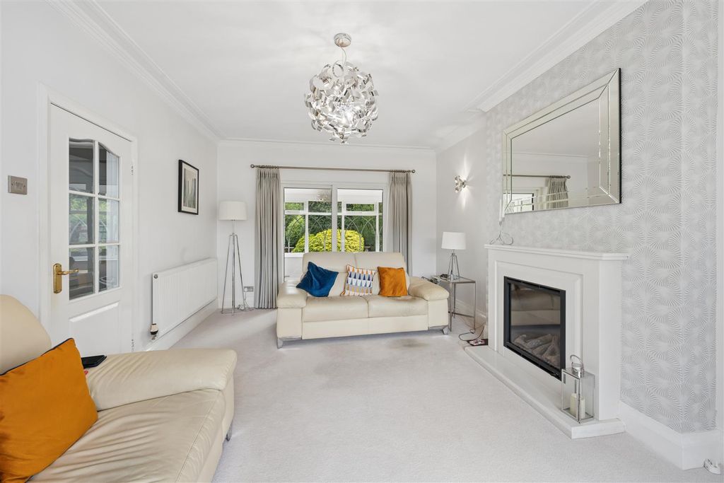 Property photo 2 of 63 Pasture Lane - Reception Room