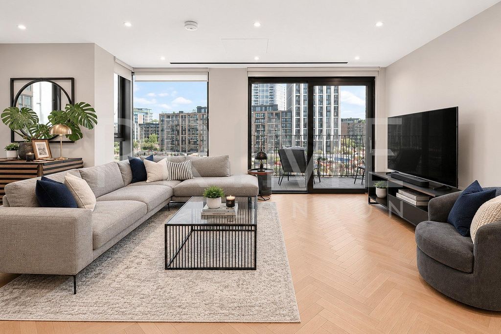 Property photo 3 of 19 Sh4.Jpg