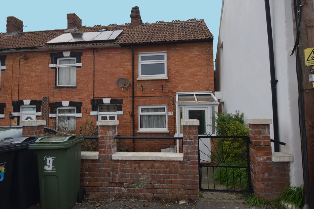 Property photo 1 of 12 External