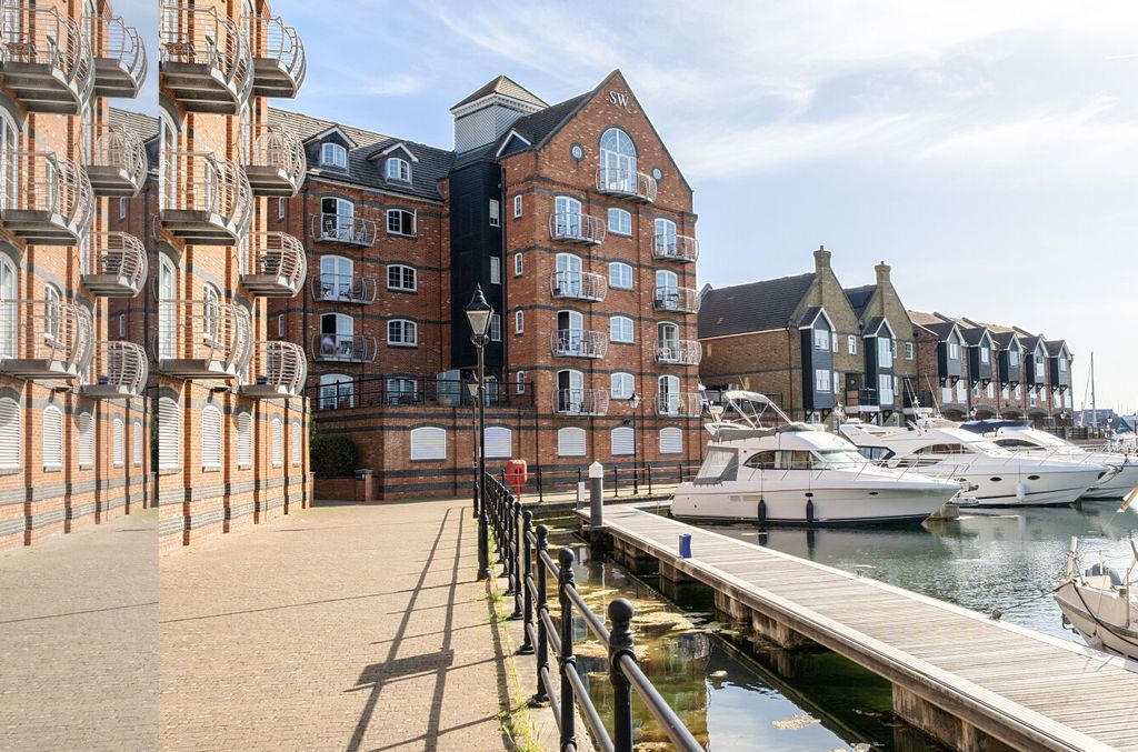 Property photo 1 of 29 1466473-3-6A15c93...