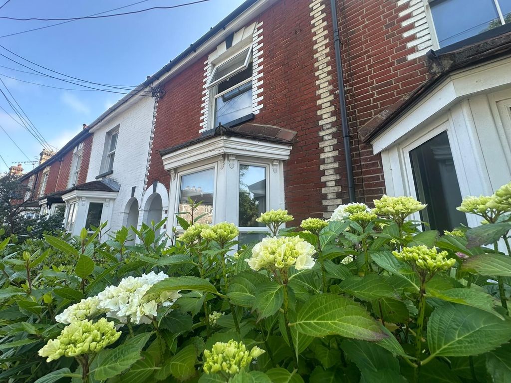 Property photo 1 of 28