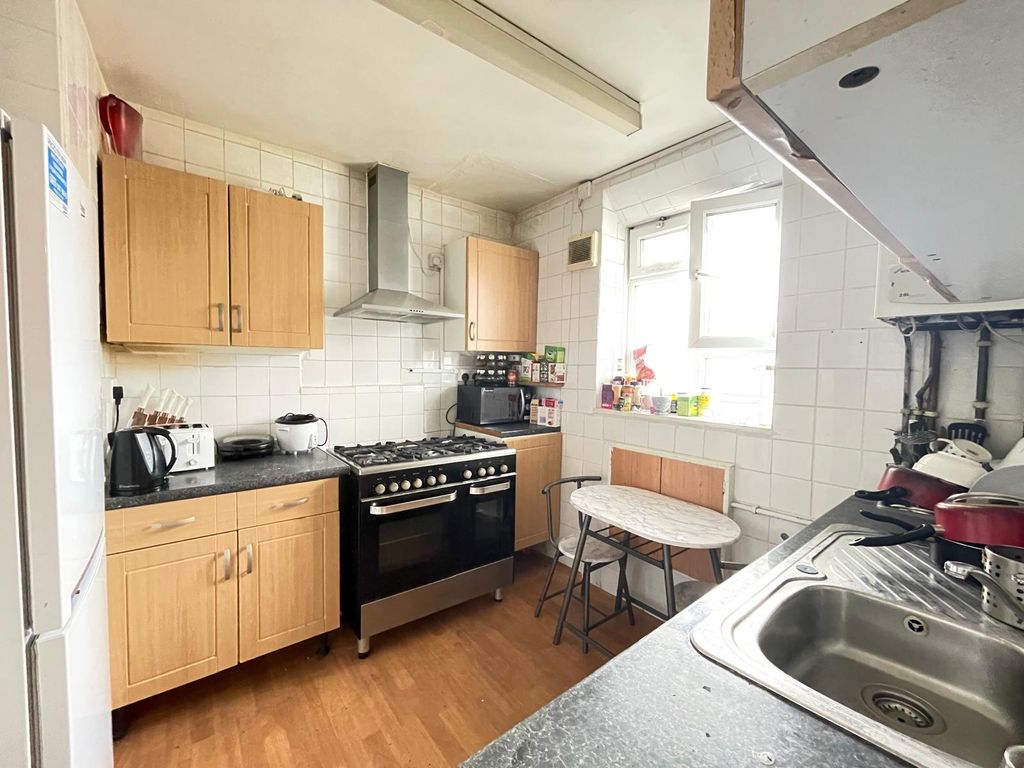 Property photo 2 of 4