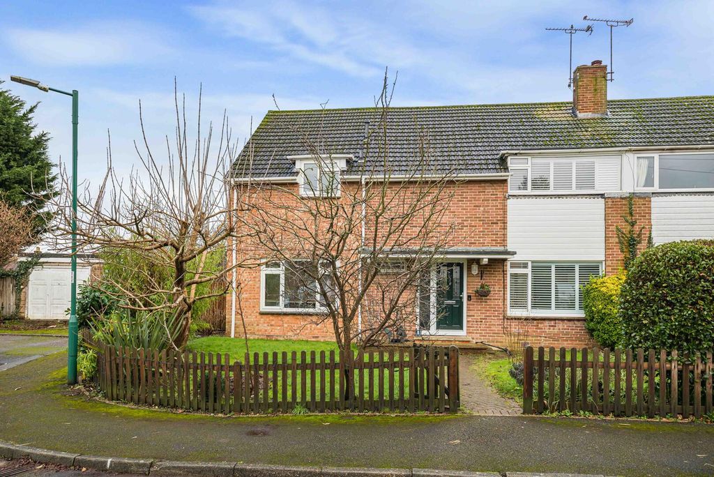 Property photo 1 of 19 Front (Exterior)