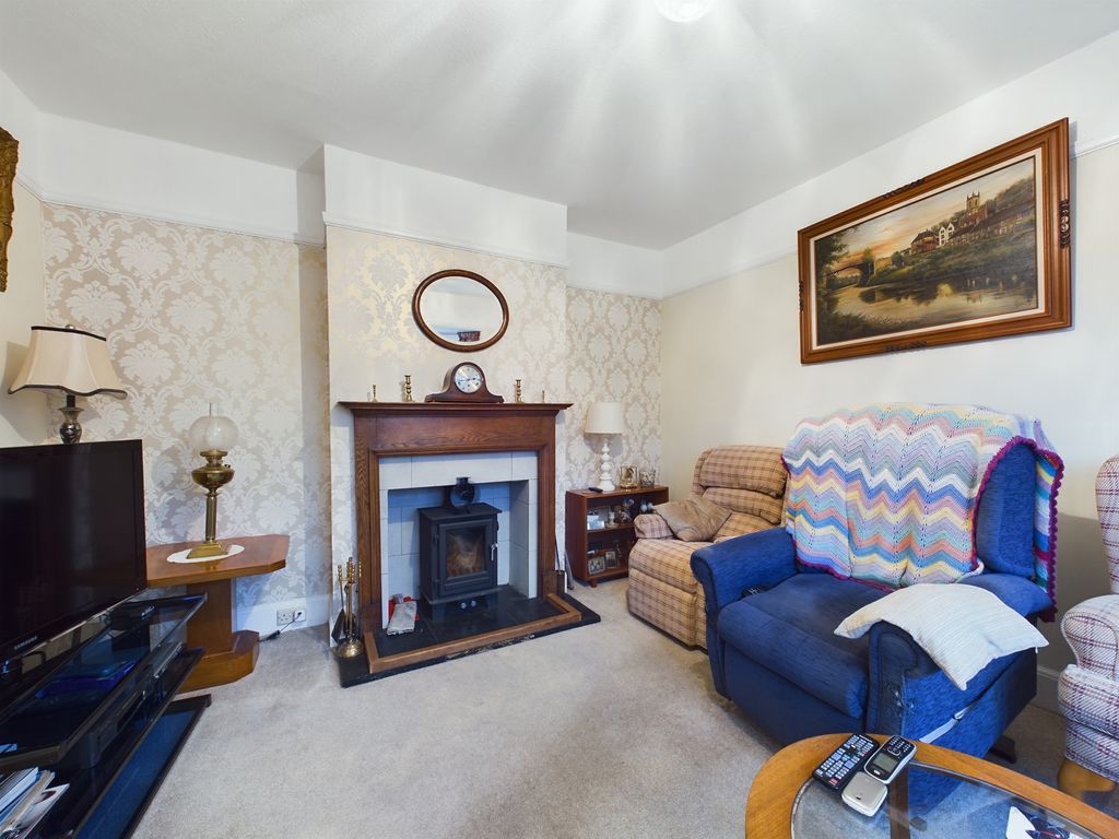 Property photo 2 of 30