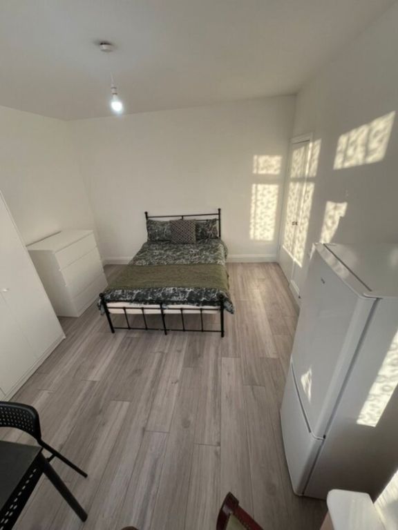 Property photo 3 of 15 Bedroom