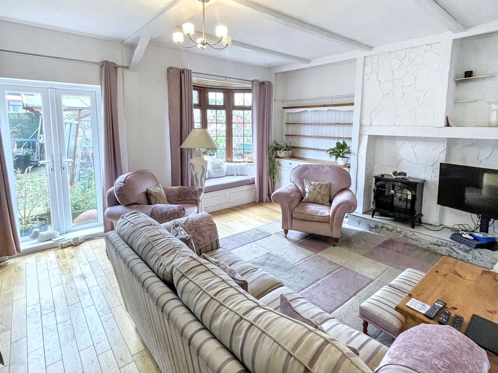 Property photo 2 of 12