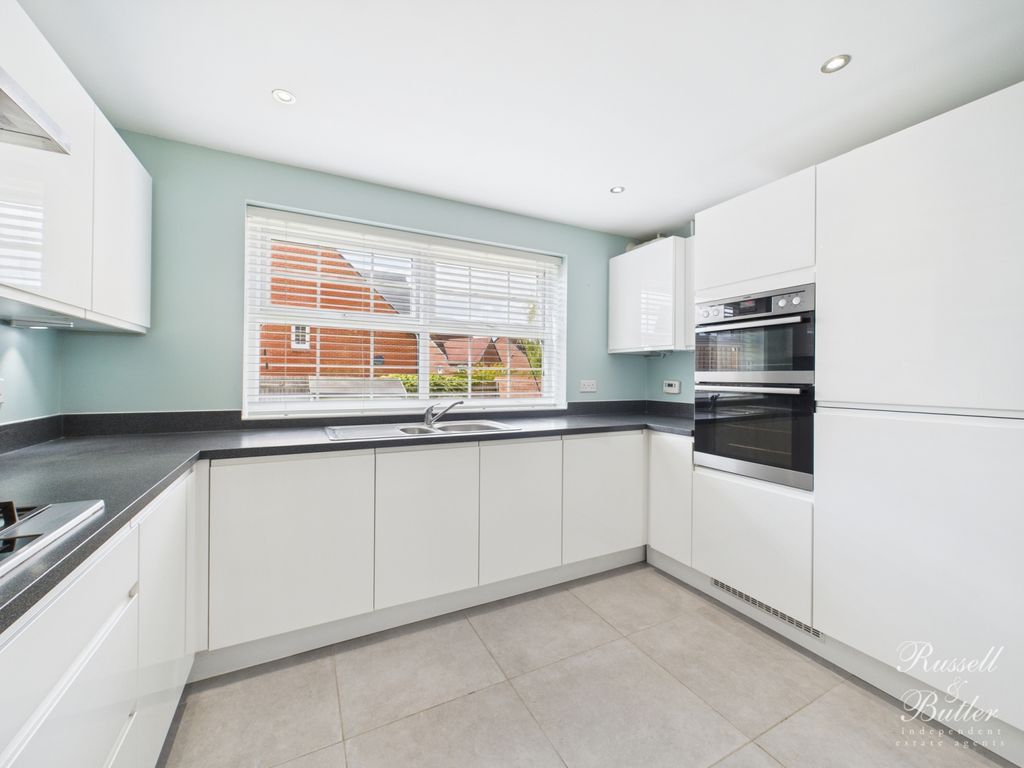 Property photo 2 of 26 Cam02127G0-Pr0333-Still005