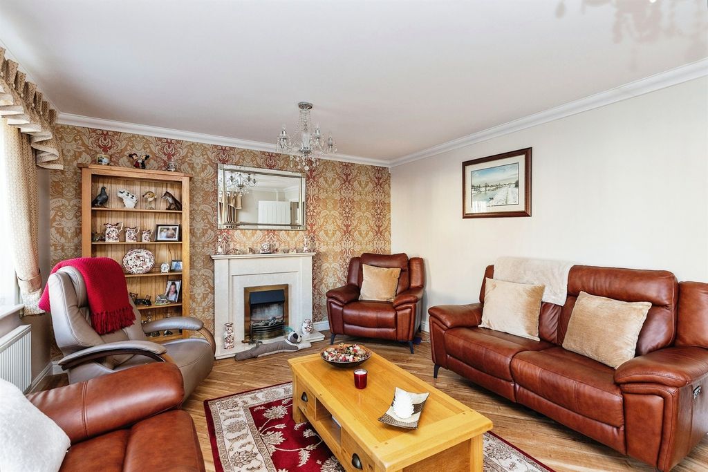 Property photo 3 of 15