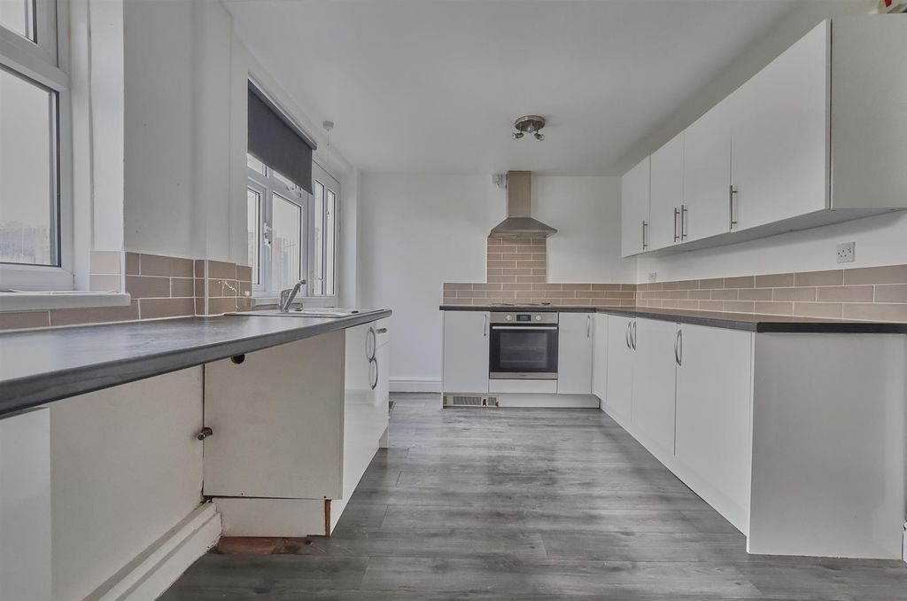 Property photo 3 of 13 Fitted Breakfast Kitchen To Rear