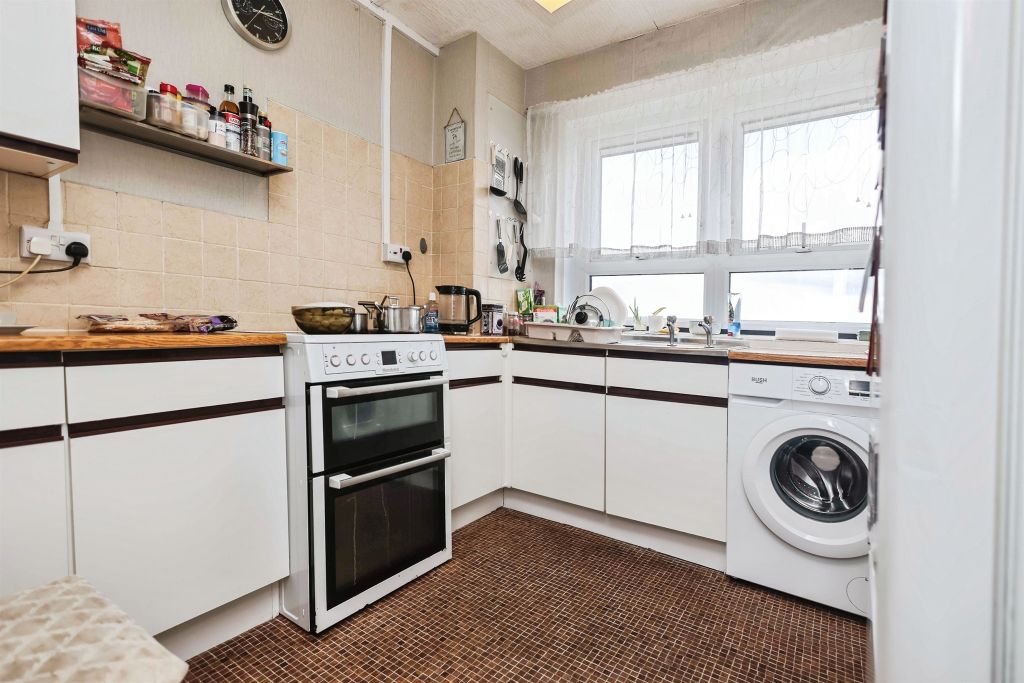 Property photo 3 of 17