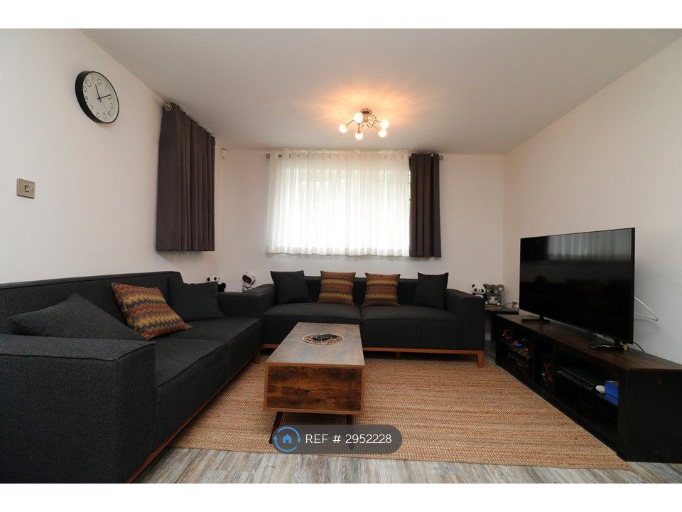Property photo 3 of 11 Living Area