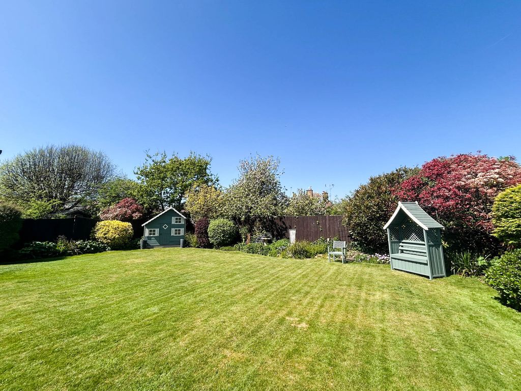 Property photo 2 of 38