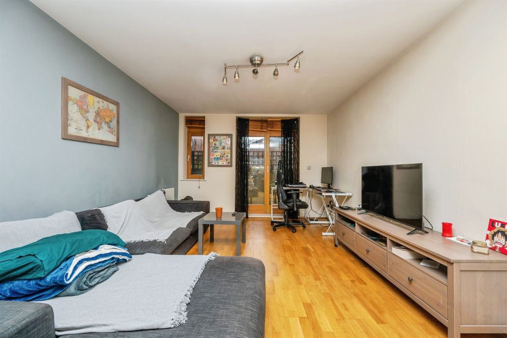 Property photo 2 of 17