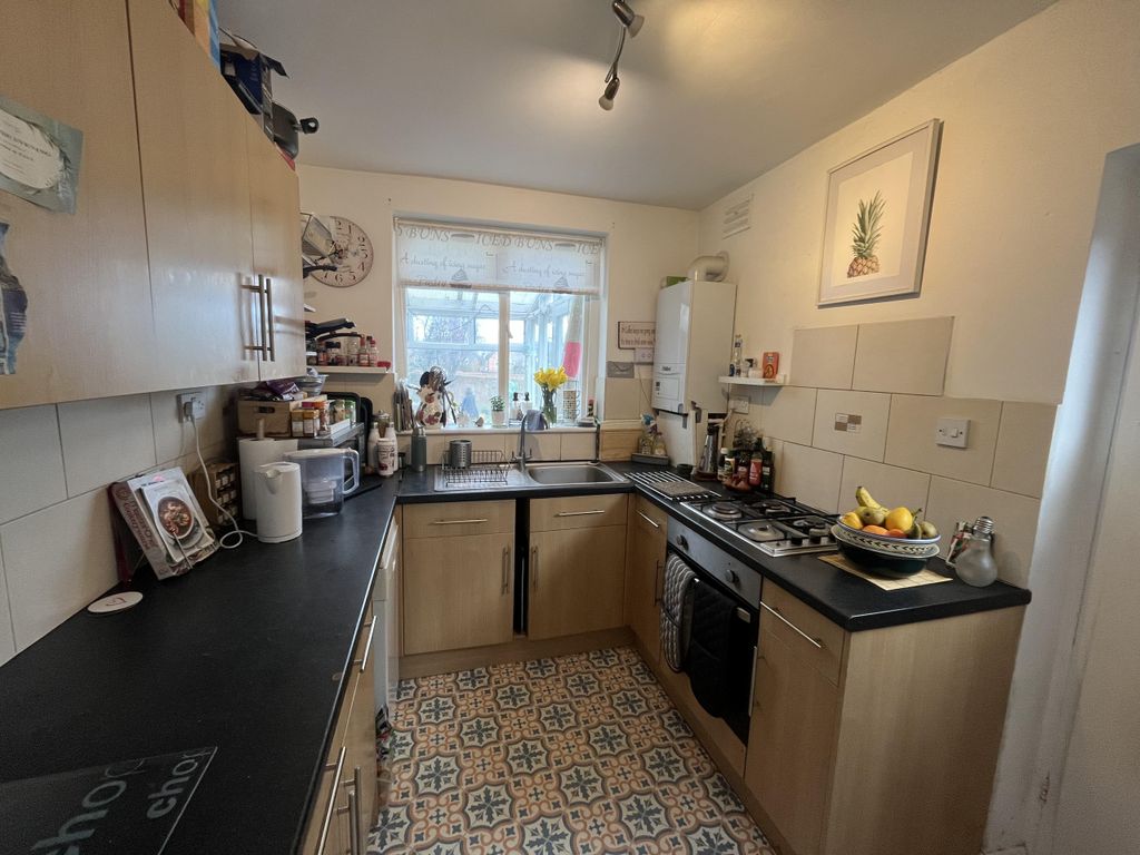 Property photo 2 of 4 Kitchen