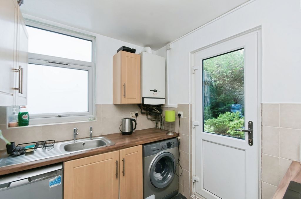 Property photo 3 of 25 Pbox-Img.Jpg