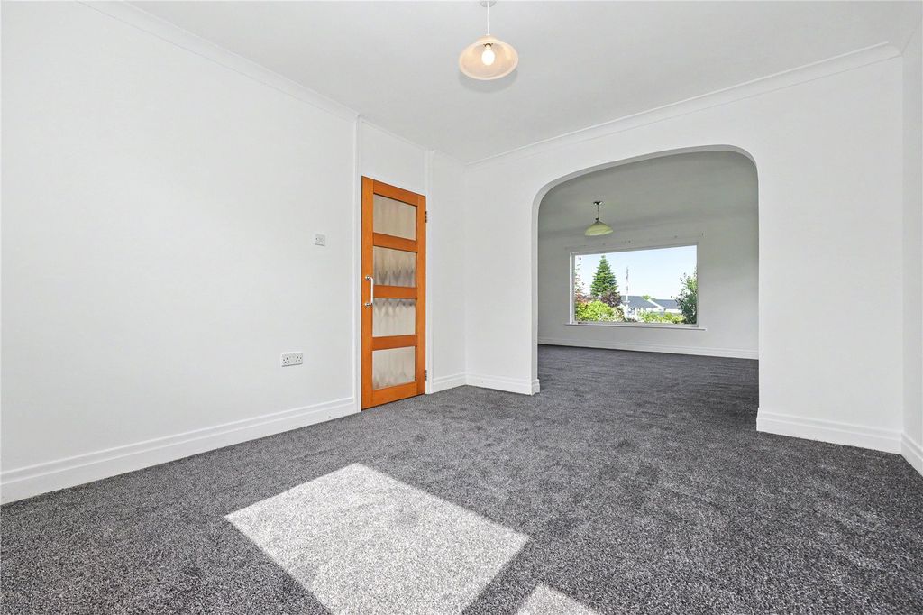 Property photo 2 of 15 Picture No. 03