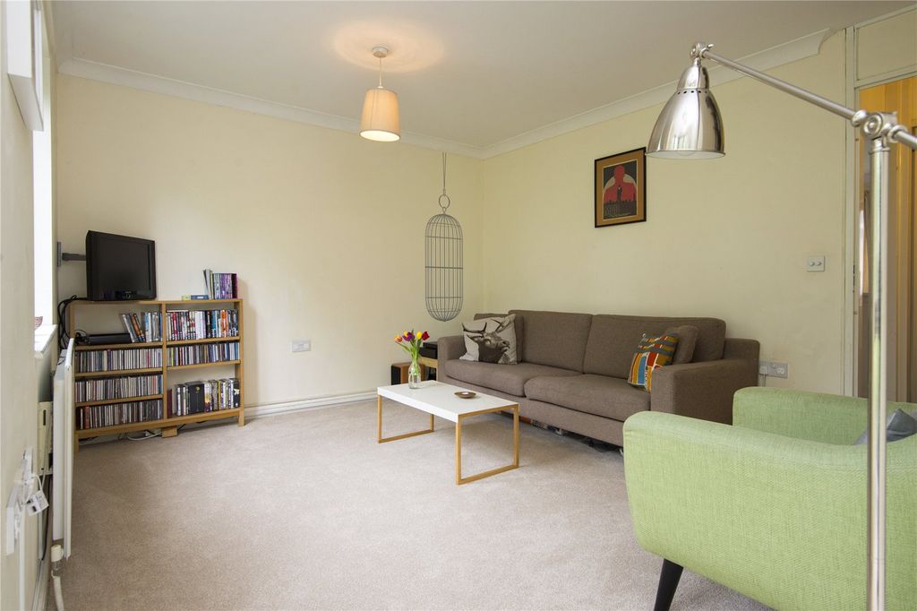 Property photo 2 of 9 Living Room