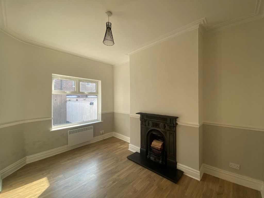 Property photo 3 of 13 8.Jpg