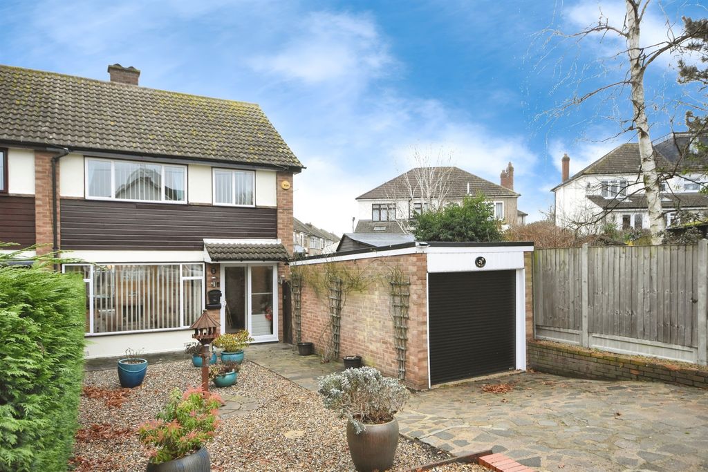 Property photo 1 of 22