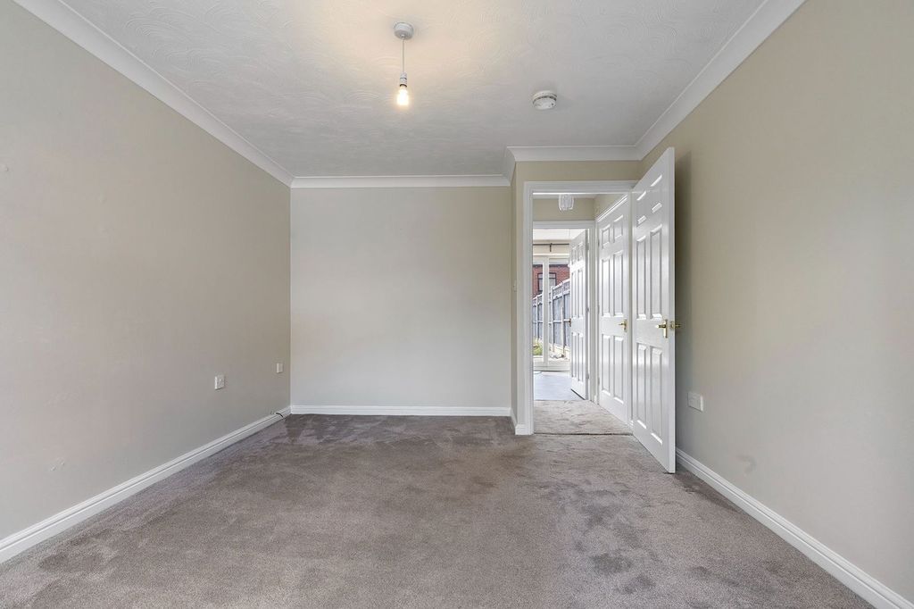 Property photo 3 of 26