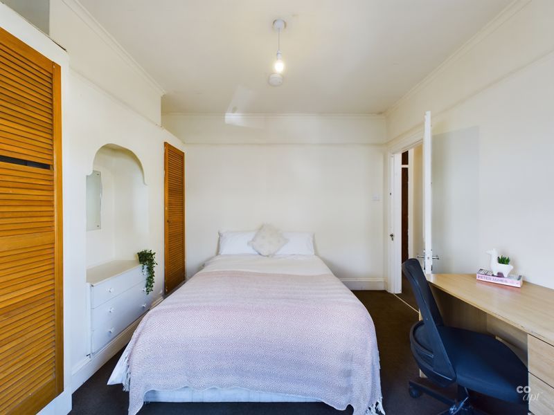 Property photo 1 of 9 Photo 12