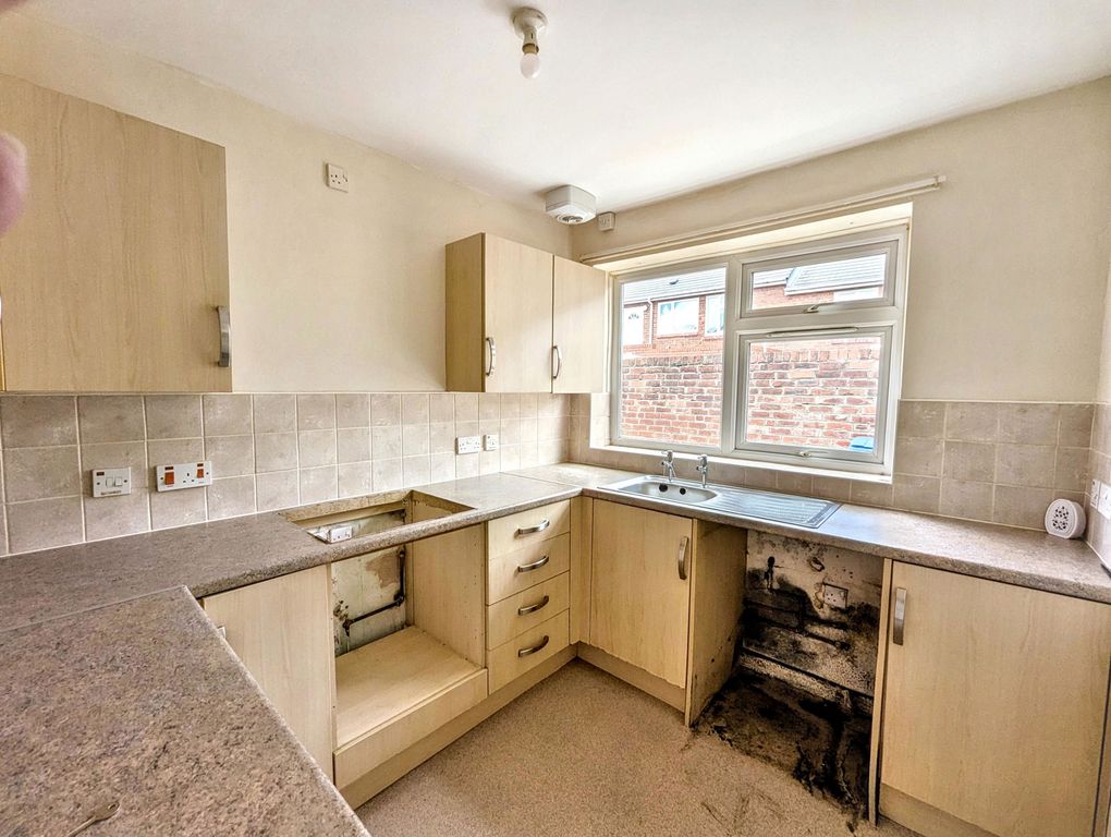 Property photo 3 of 12