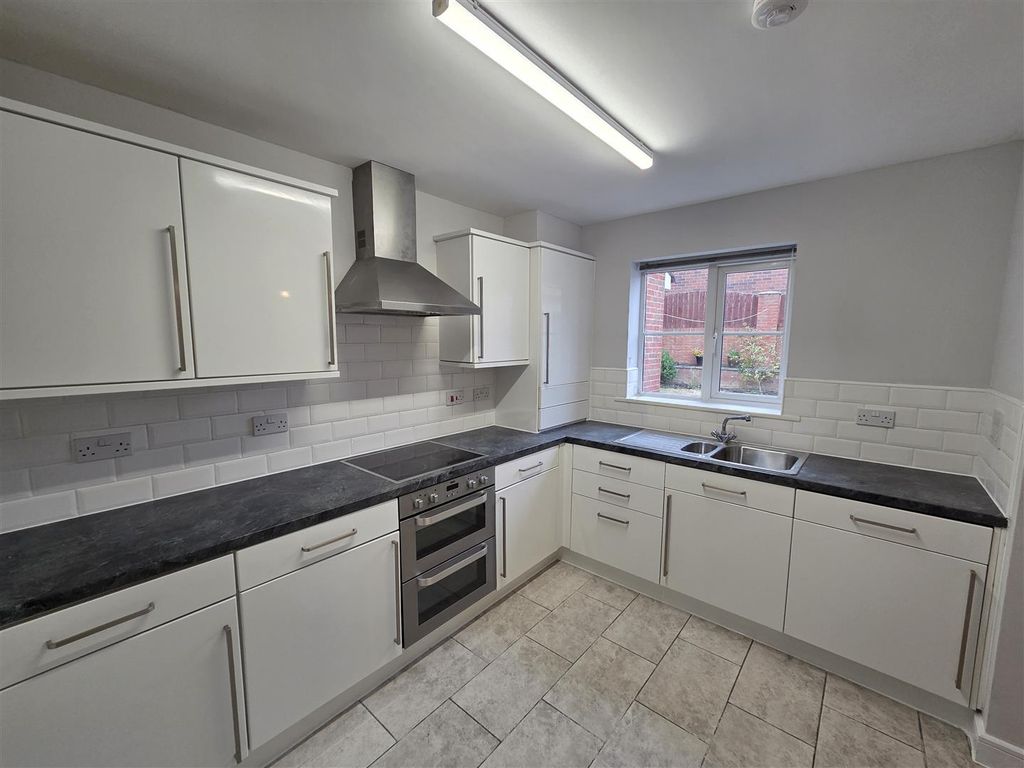 Property photo 2 of 20 5312.Jpg