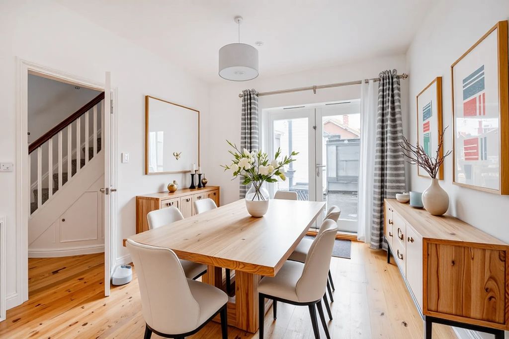 Property photo 3 of 22