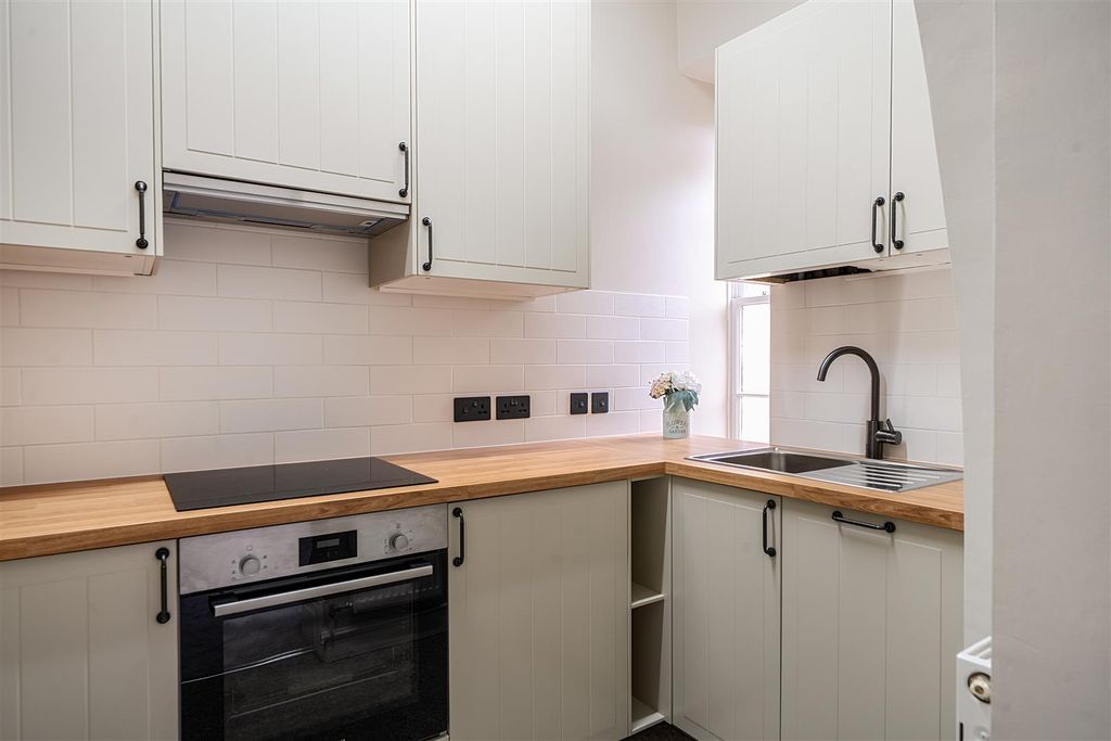 Additional image 7 of 2 bed maisonette for saleCleevewood House, Cleeve Wood Road, Downend, Bristol BS16