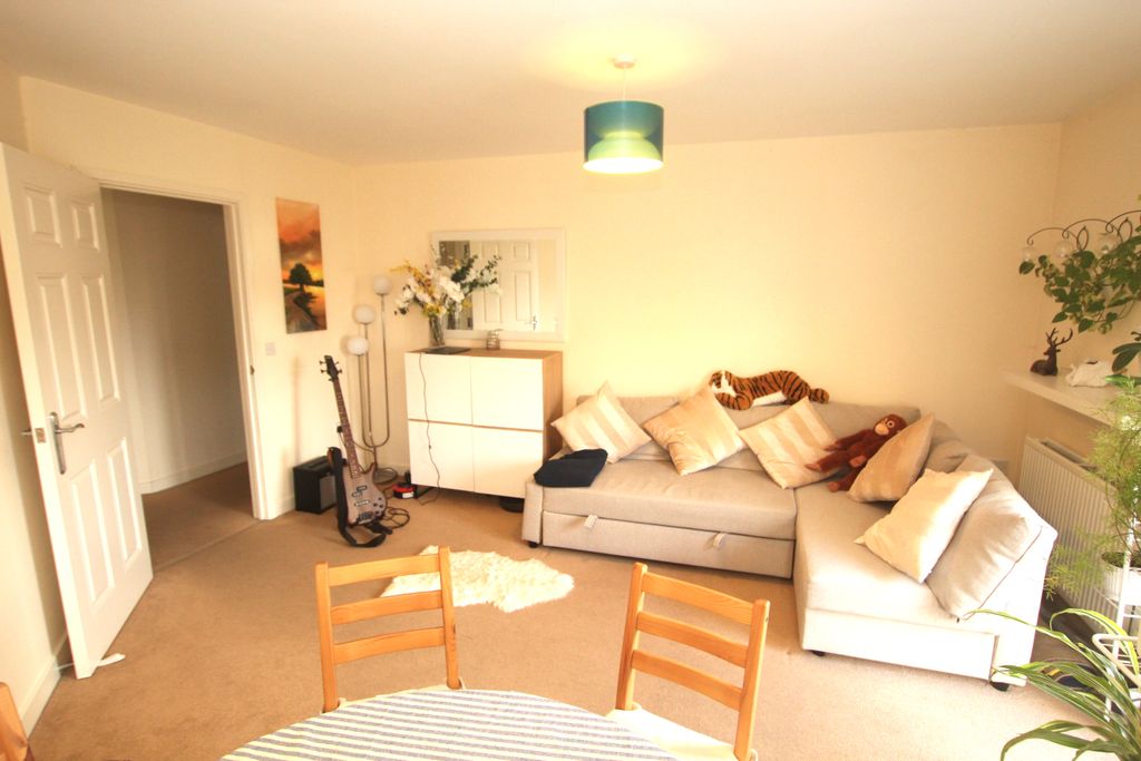 Property photo 3 of 9 Living Room