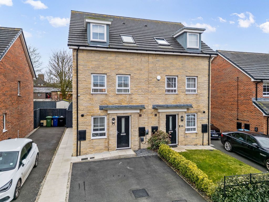 Property photo 1 of 22