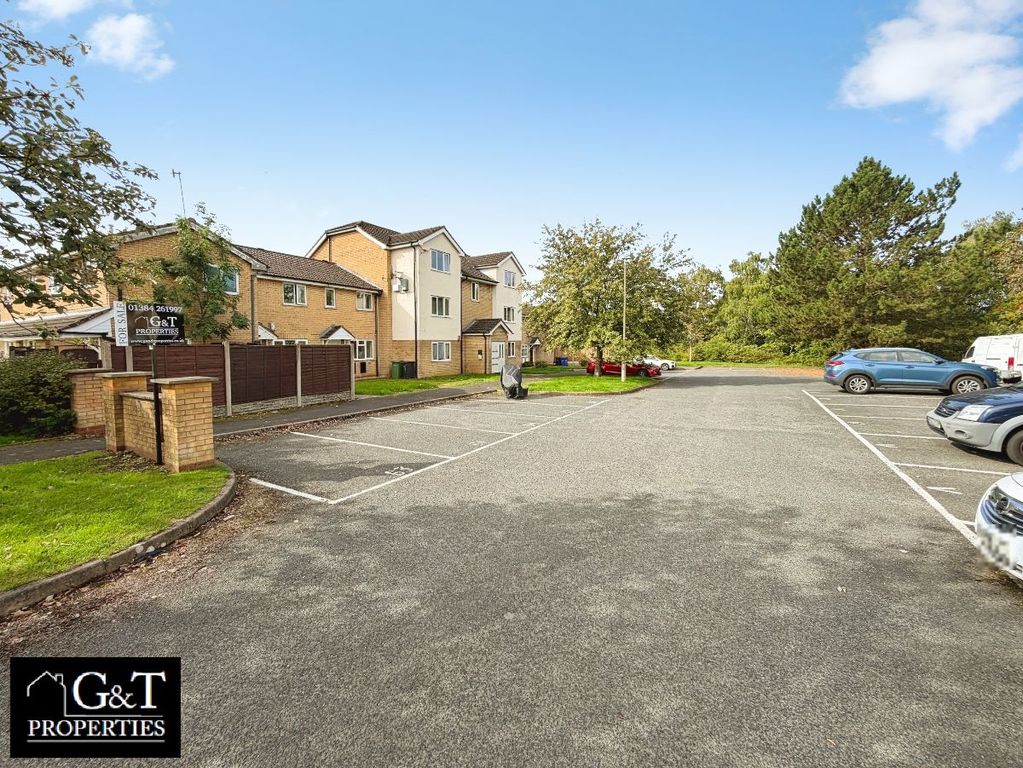Property photo 2 of 15 Allocated Parking