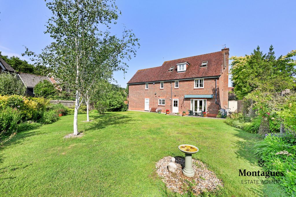 Property photo 2 of 34 Photo 27