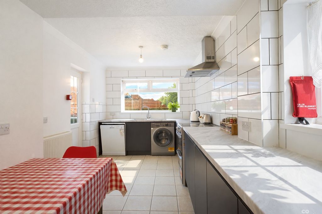 Property photo 2 of 8 Photo 8