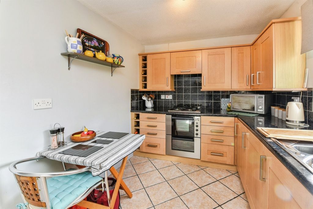 Additional image 7 of 2 bed flat for saleMill Close, Frome BA11