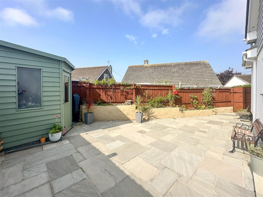Property photo 3 of 21