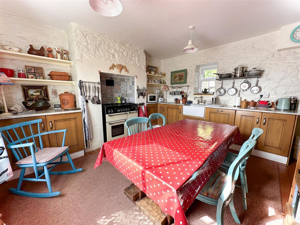 Property photo 3 of 29