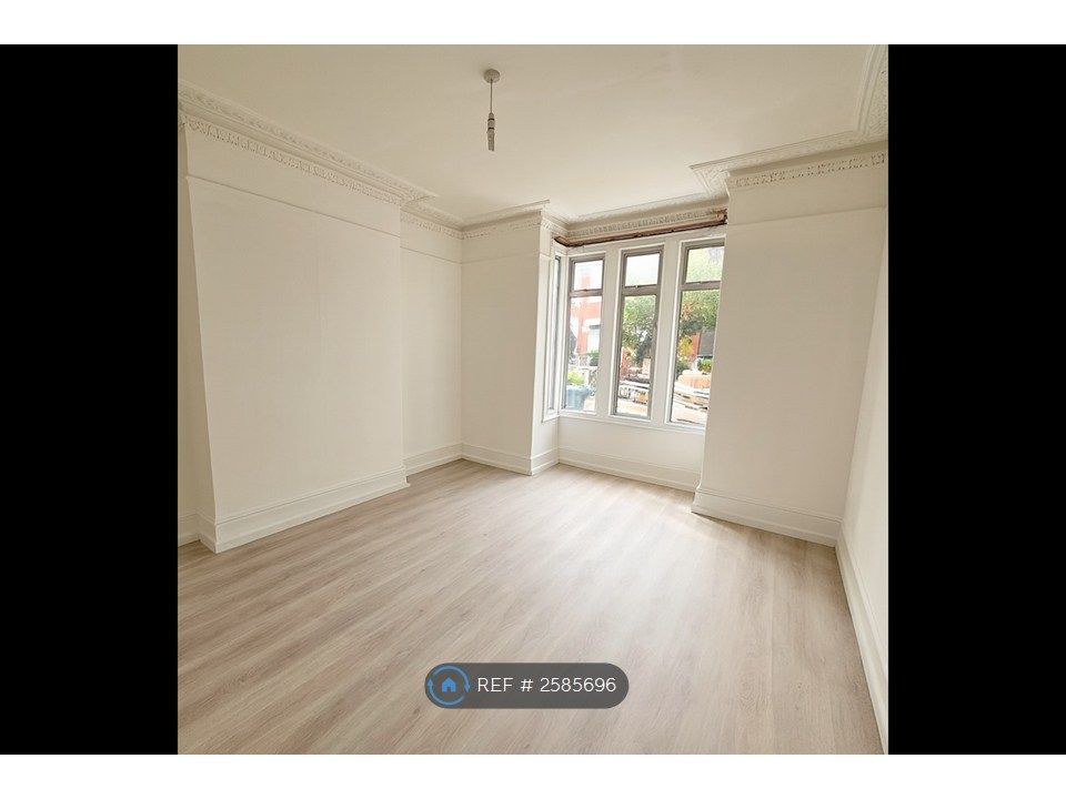 Property photo 3 of 11 1 Of 3 Reception Rooms