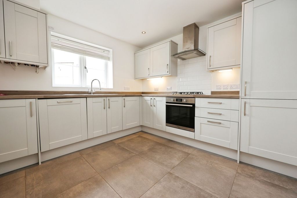Property photo 3 of 14 5149522