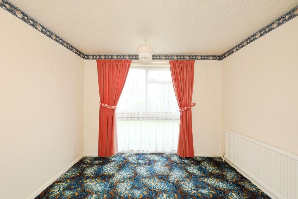 Property photo 3 of 18 Bedroom No.2