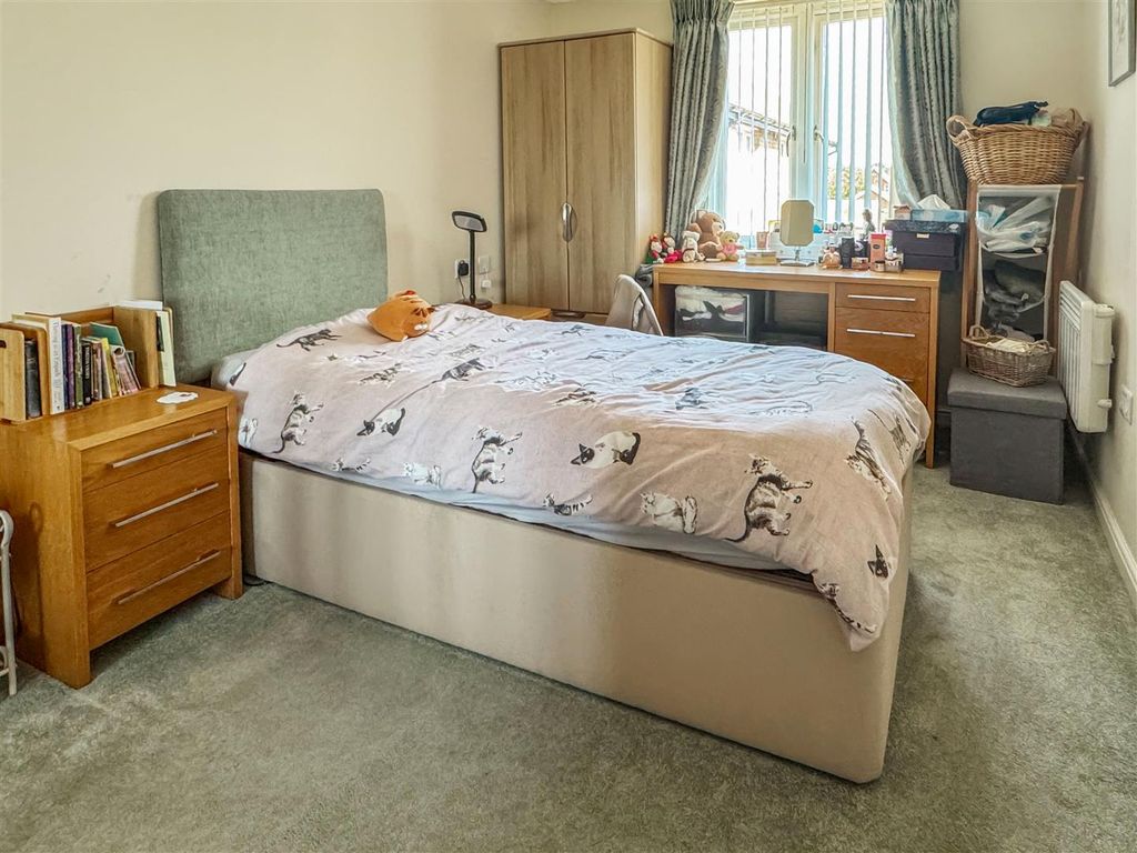 Additional image 5 of 2 bed flat for saleQueen Street, Arundel BN18