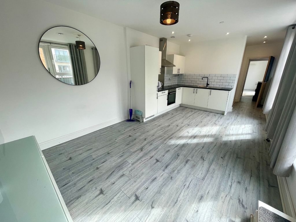 Property photo 3 of 8 4001262