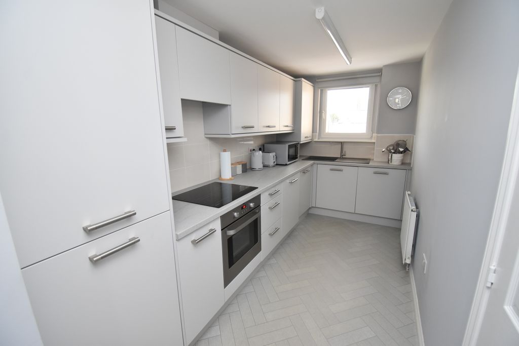 Additional image 4 of 2 bed flat for saleFlat 1/2, 2 Cyril Crescent, Paisley, Renfrewshire PA1